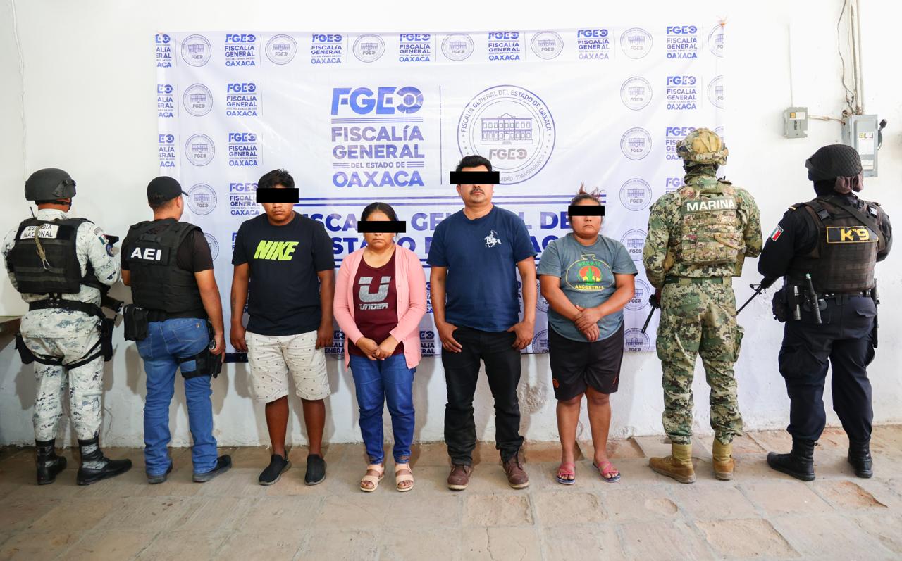 Fiscalía de Oaxaca y Gabinete de Seguridad aprehenden a presidente municipal, síndica, así como a dos policías de Ipalapa por homicidio de expresidente de la misma comunidad