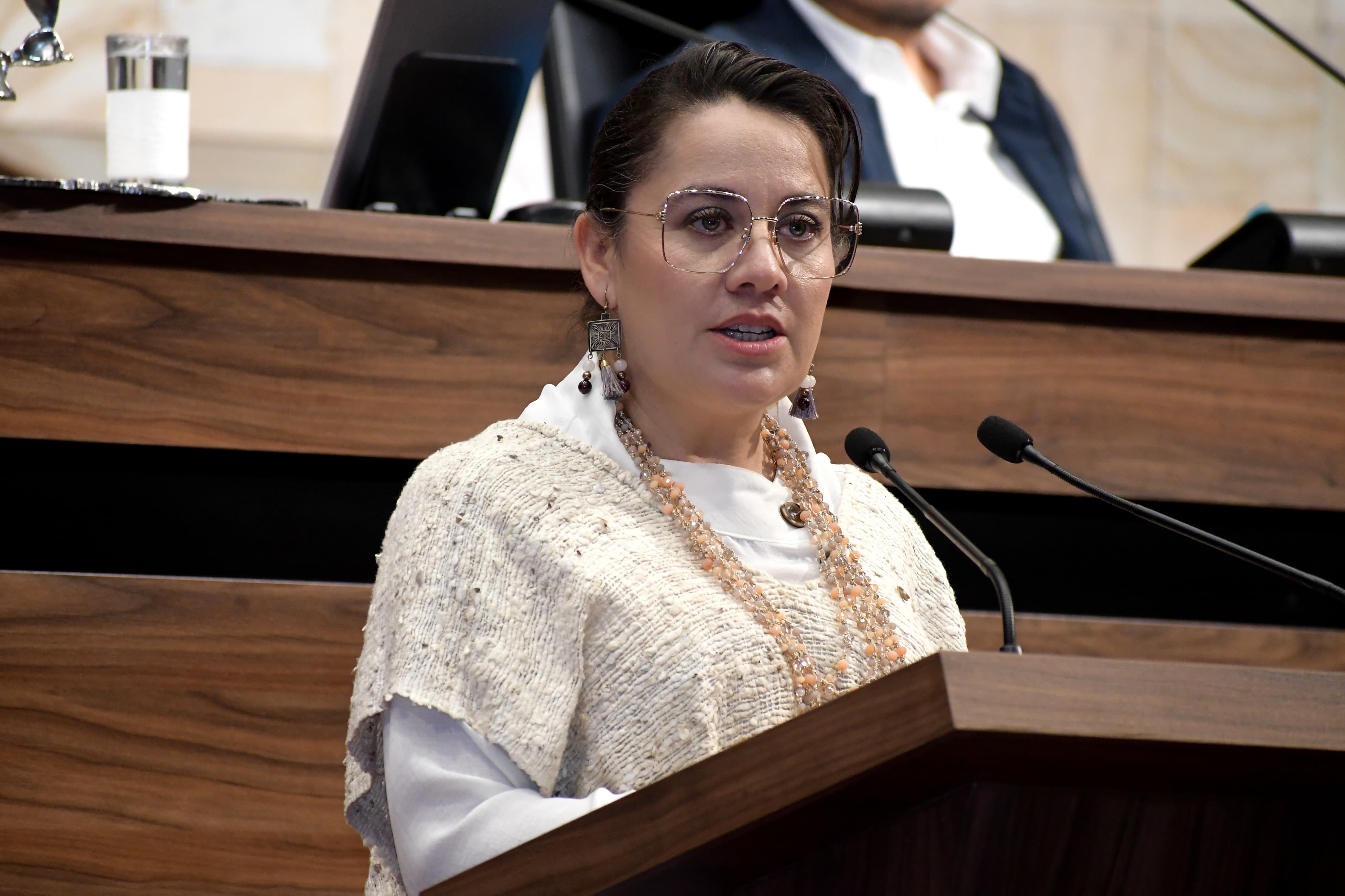 Naty Díaz pide a CAPUFE se aplique descuento del 50 por ciento en peaje en las autopistas de Oaxaca