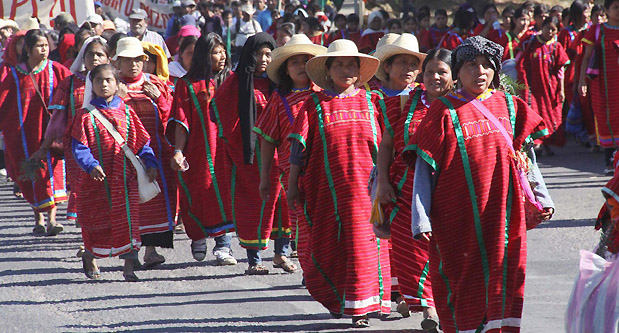 Regresarán triquis a Oaxaca tras acuerdo en Gobernación